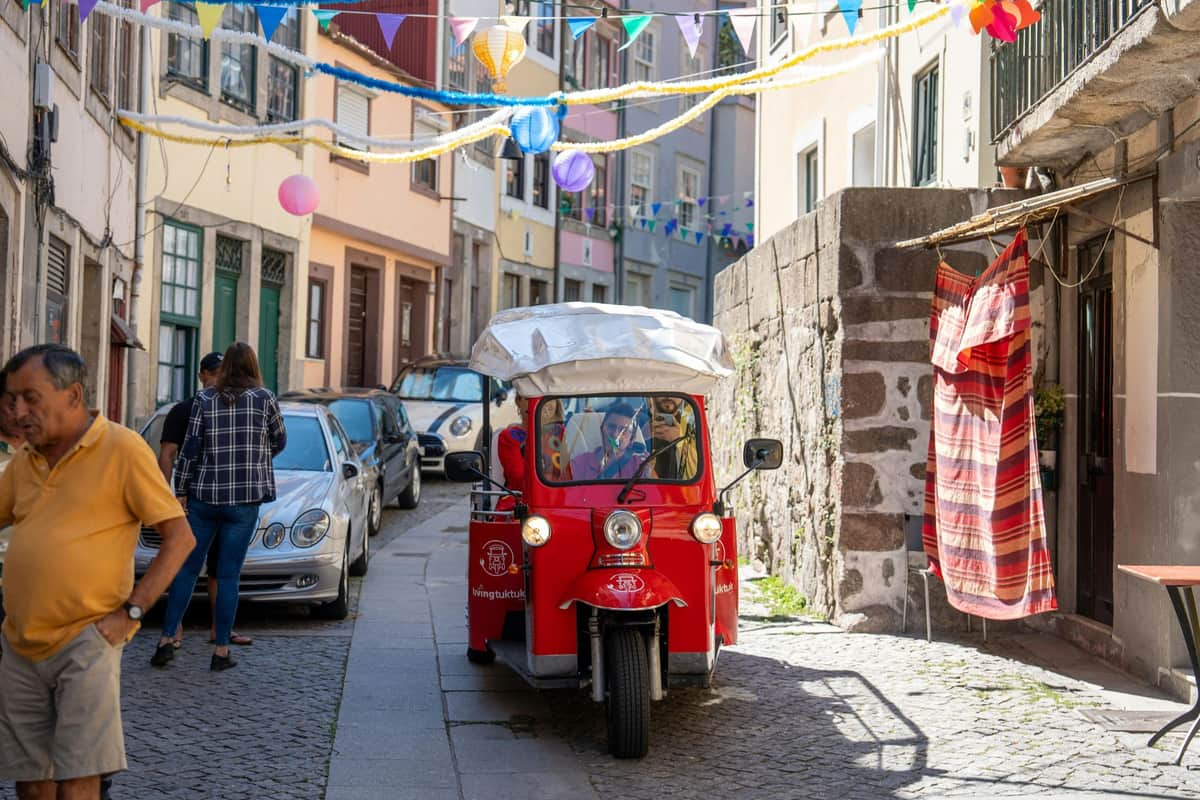 Porto: Guided Tuk Tuk City Tour + Visit to Port Wine Cellar with Tastings Tuk Tuk ride