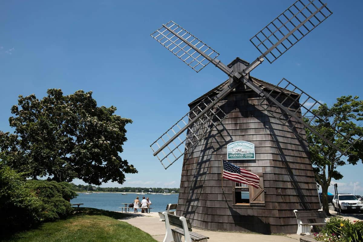The Hamptons, Sag Harbor & Outlet Shopping from New York City Sag Harbor