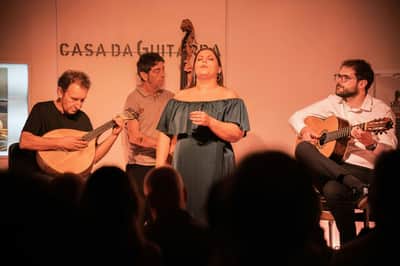 Porto: Fado Concert in Casa da Guitarra with Port Wine Porto: Fado Concert in Casa da Guitarra with Port Wine