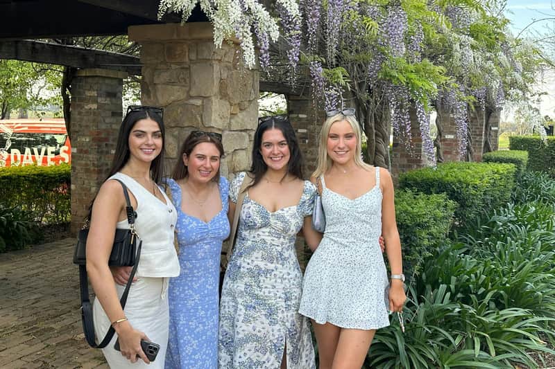 Hunter Valley: Guided Wine Tour + Tastings + Lunch + Transfers