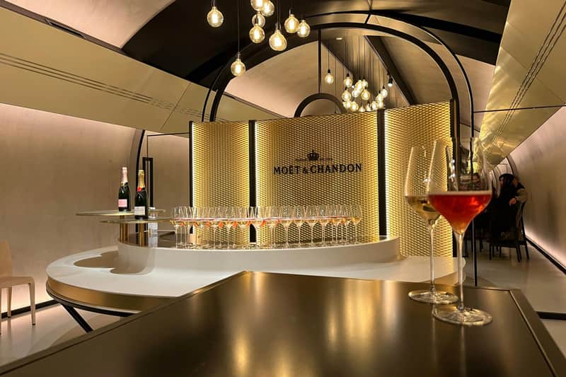 Reims: Champagne Tasting with Cellars Visit Day Trip from Paris