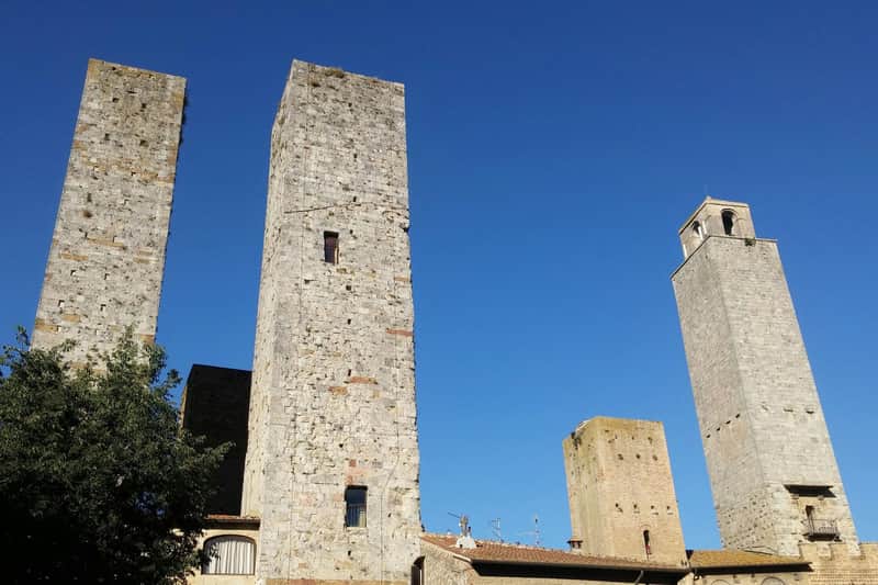 San Gimignano: Vineyard Guided Tour + Wine Tasting + Lunch