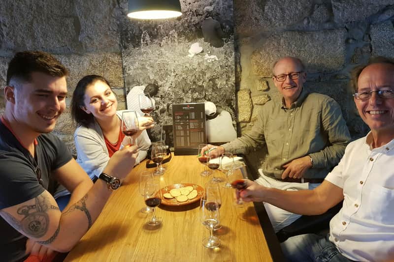 Porto: Guided Wine Tour + Tastings