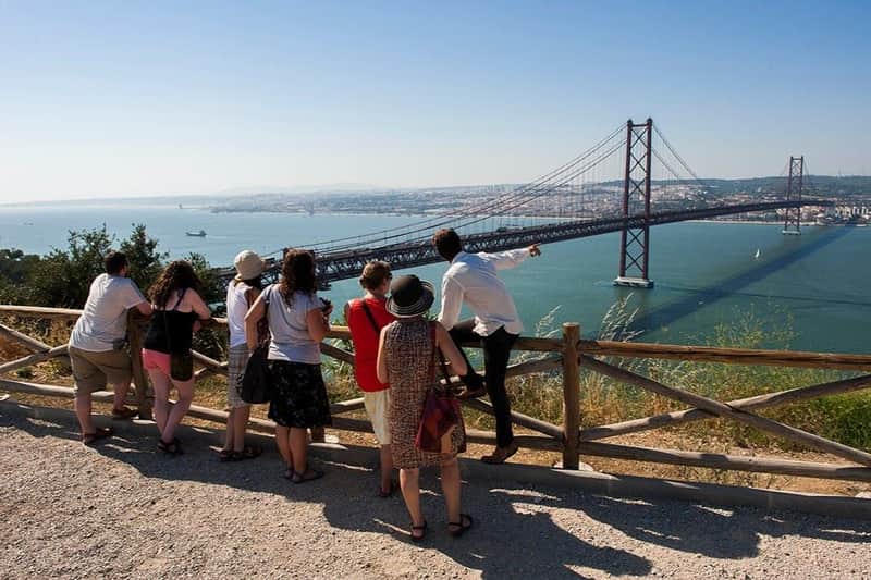 Arrábida & Sesimbra: Full-Day Wine Tour from Lisbon + Wine Tasting