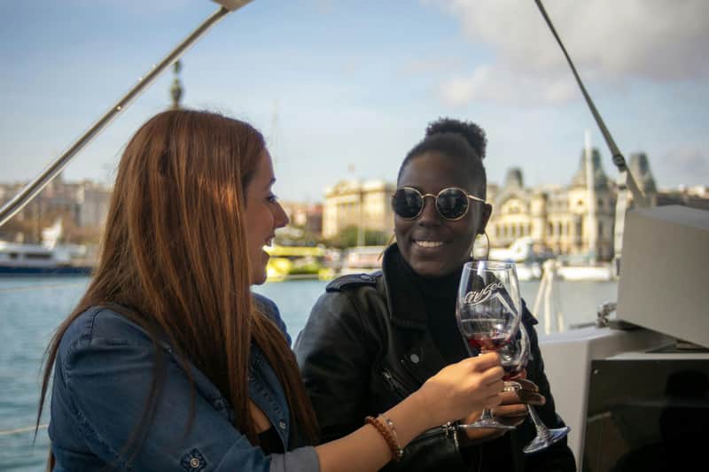 Barcelona: 2-Hr Sailing Experience + Underwater Wine Tasting