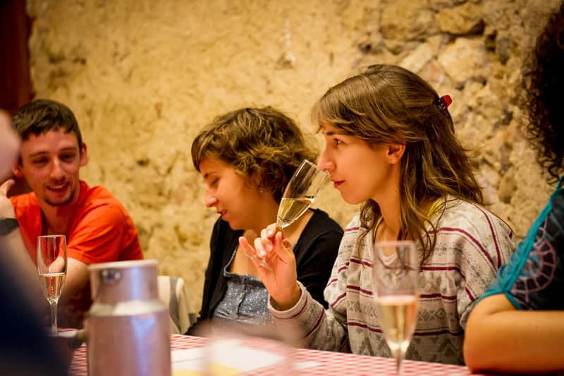 Barcelona: Guided Wine and Cava Experience
