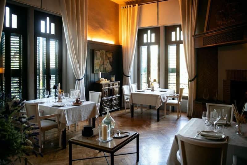 Codorníu Winery: Guided Tour + Ars Collecta Menu Lunch + Cava Tastings