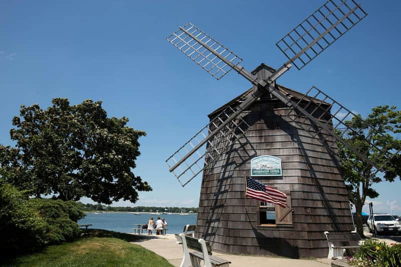 The Hamptons, Sag Harbor & Outlet Shopping from New York City